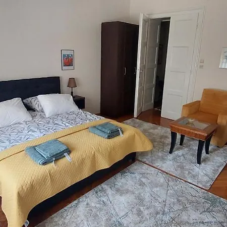 Апартаменты Bohemian